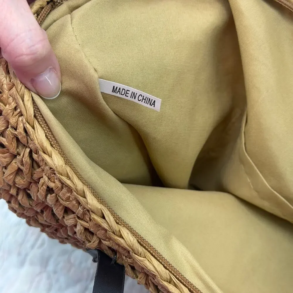 NWOT Elegant Woven beach bohemian Tote Bag with dark Brown Straps